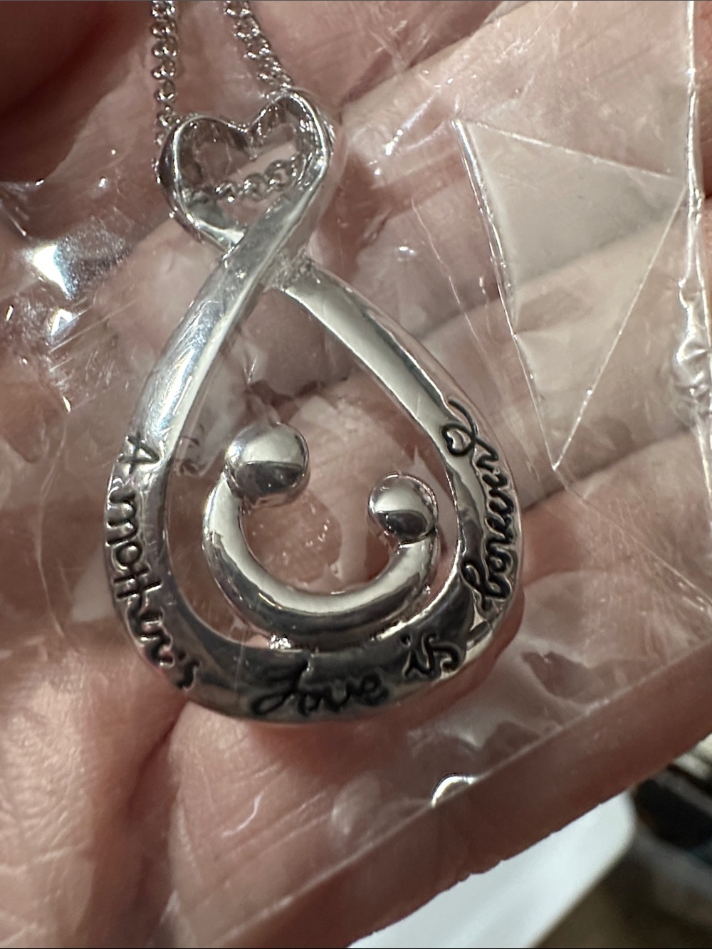 Silver-tone Mothers Pendant Necklace - Loving Family Design